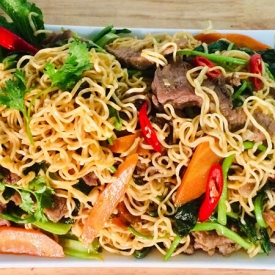 Mì Gói Xào Bò