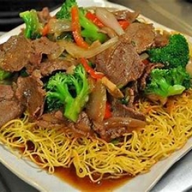 Mì Xào Giòn Bò